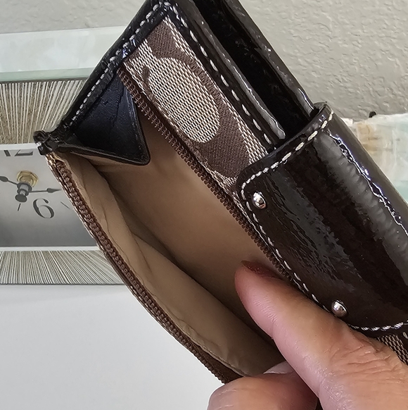 EUC Coach Brown/Tan Turnlock Signature Medium Y2K Wallet - Picture 3 of 6